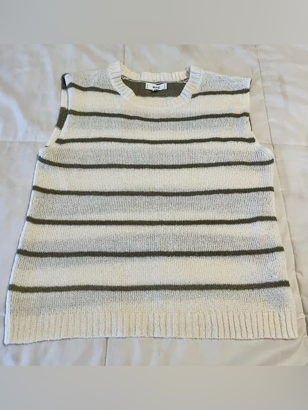 MINE Ivory & Green Striped Sleeveless Open Knit Sweater Vest Womens size m